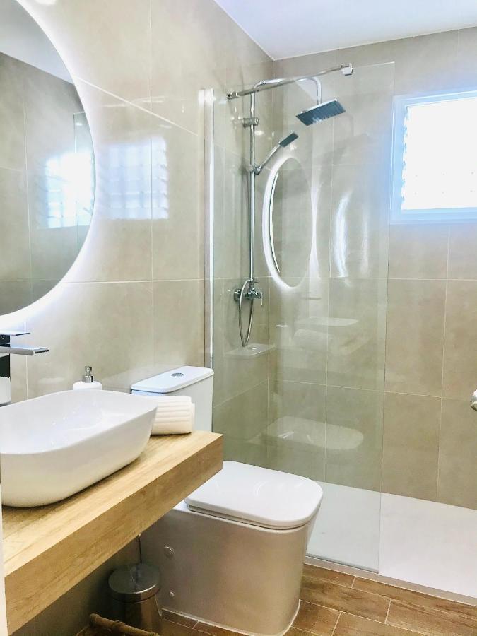 Gleaming & Well Located Apartment In Malaga Center Exterior foto